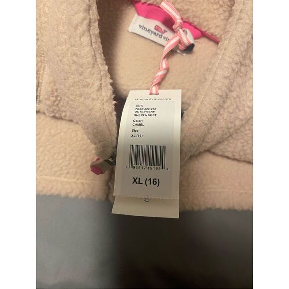 Vineyard vines Sherpa vest girls XL (16) NWT - Picture 4 of 5